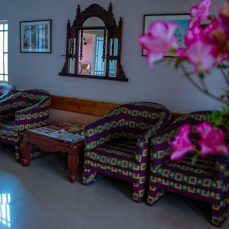 Travellers' Inn Дарджилинг Екстериор снимка