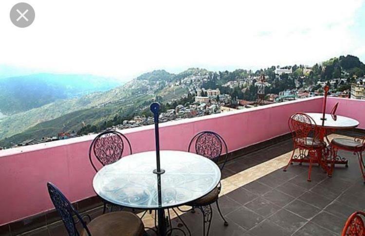Travellers' Inn Дарджилинг Екстериор снимка