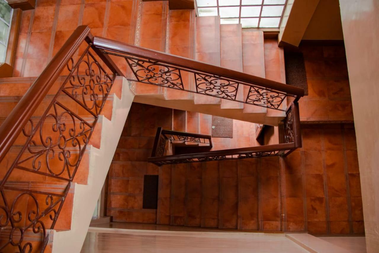 Travellers' Inn Дарджилинг Екстериор снимка